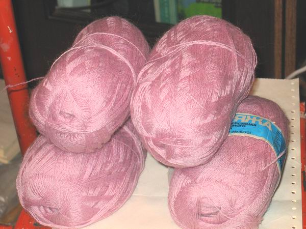 цикломен ч/ш 400гр.. Пряжа