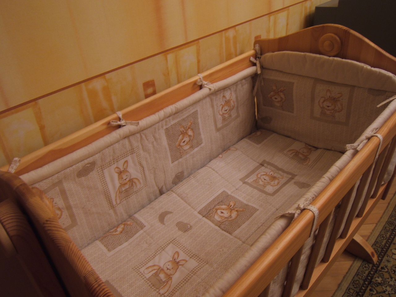 Бортики и постельные пренадлежности ,и  мотрасик. архив