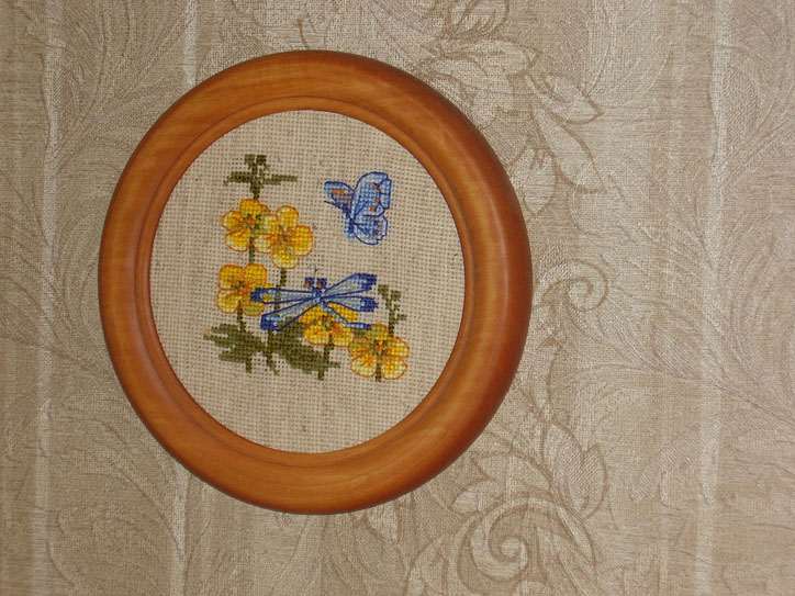 Купавница от Риолиса. Немного вышивки :))