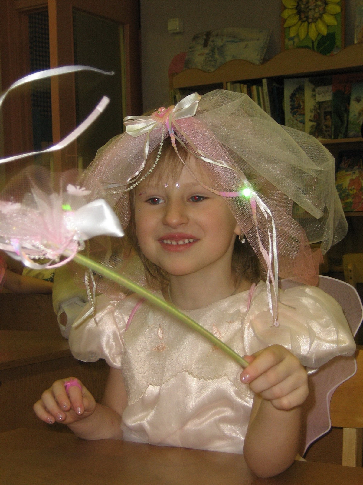 Наша волшебная палочка. Асенька на празднике