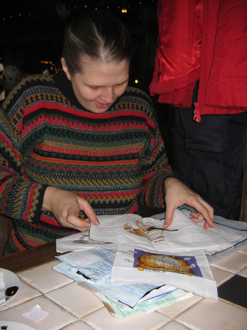 Лена со своими котятами. Встреча  03.12.06