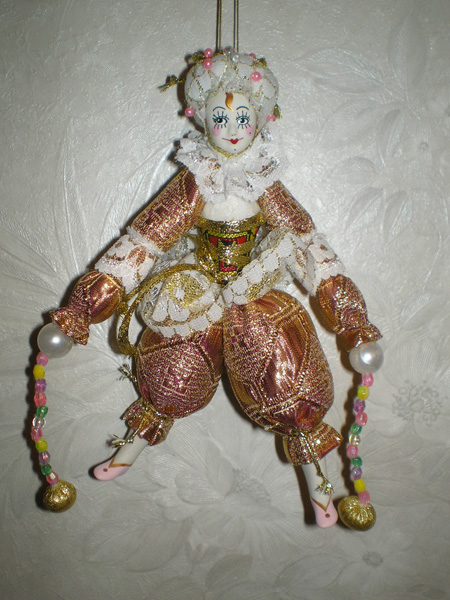 Коломбина. Игрушки