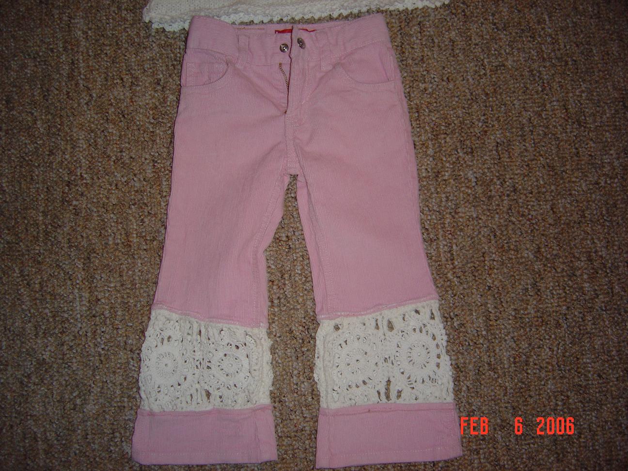штаны от розового комплекта. Вязание