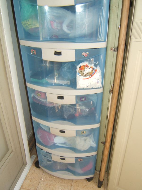 Маленький. Мой рукодельный угол:)