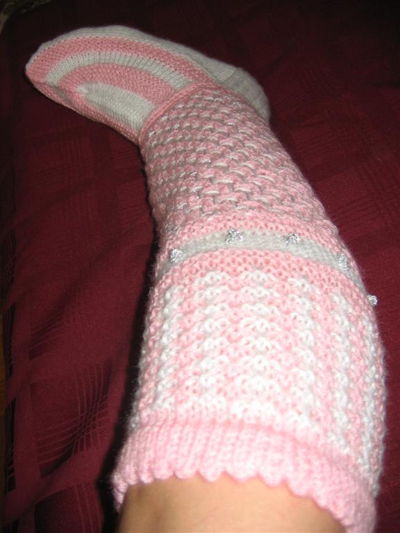 Новые хвастушки - пинетки, носки, подушка