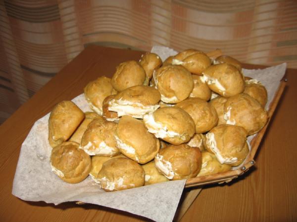 Профитроли сливочные. Приятного аппетита!