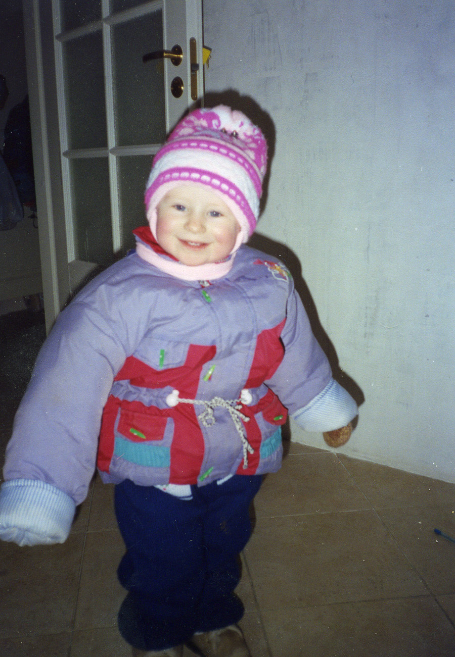 Здесь нам полтора года. Асенька