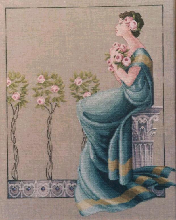 01 damask roses. mirabilia 