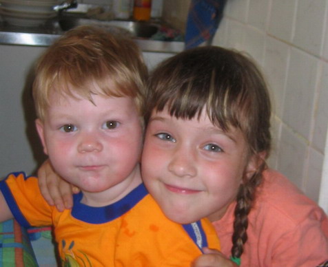 Брат и сестра.. Лето 2005