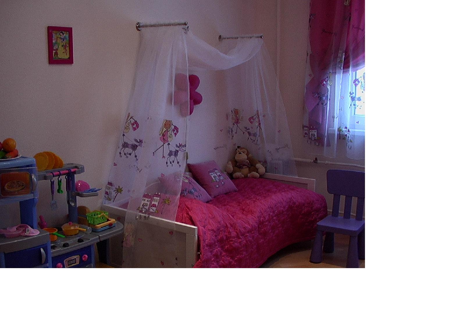 Кроватка для принцессы. Мебель и прочее