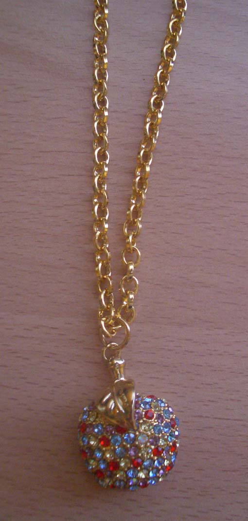 34.Яблоко-Шанель. БИЖУ