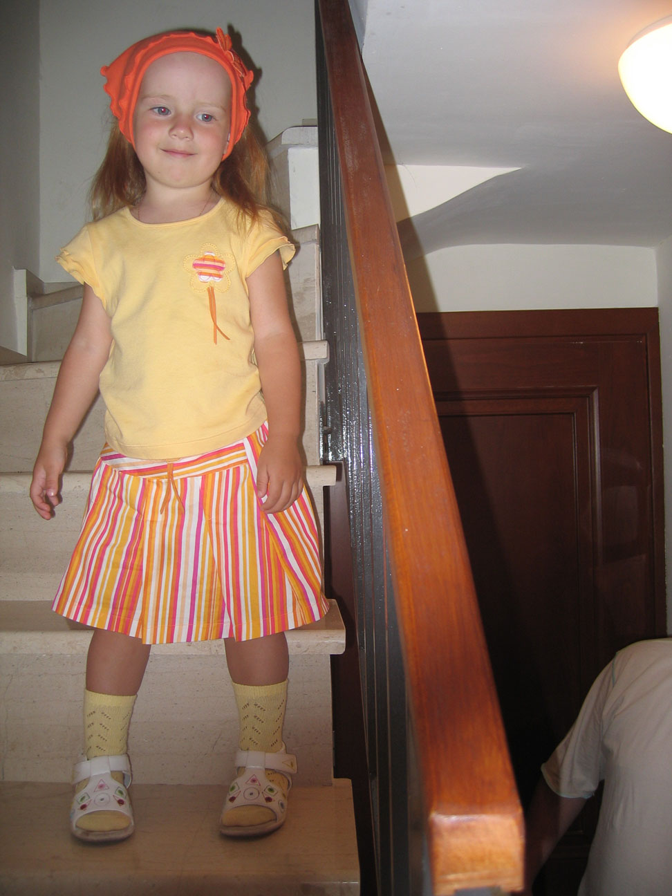 Спуск со своего этажа. Греция 2006