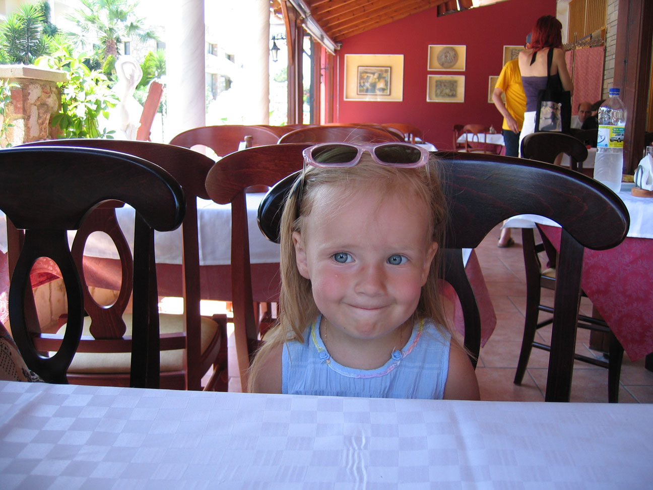 В таверне. Греция 2006