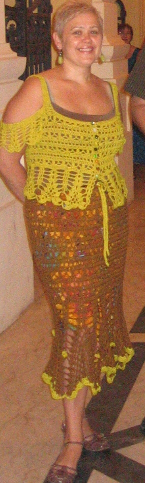 Тот же костюм. 