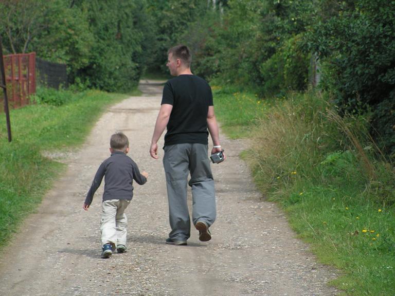 По дороге к пруду1. Вася