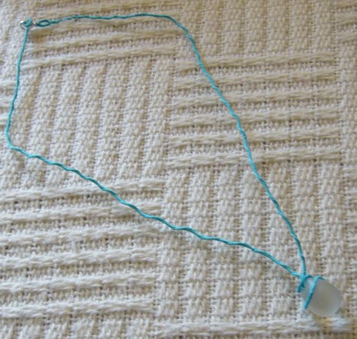 turkusowy. Frywolitki