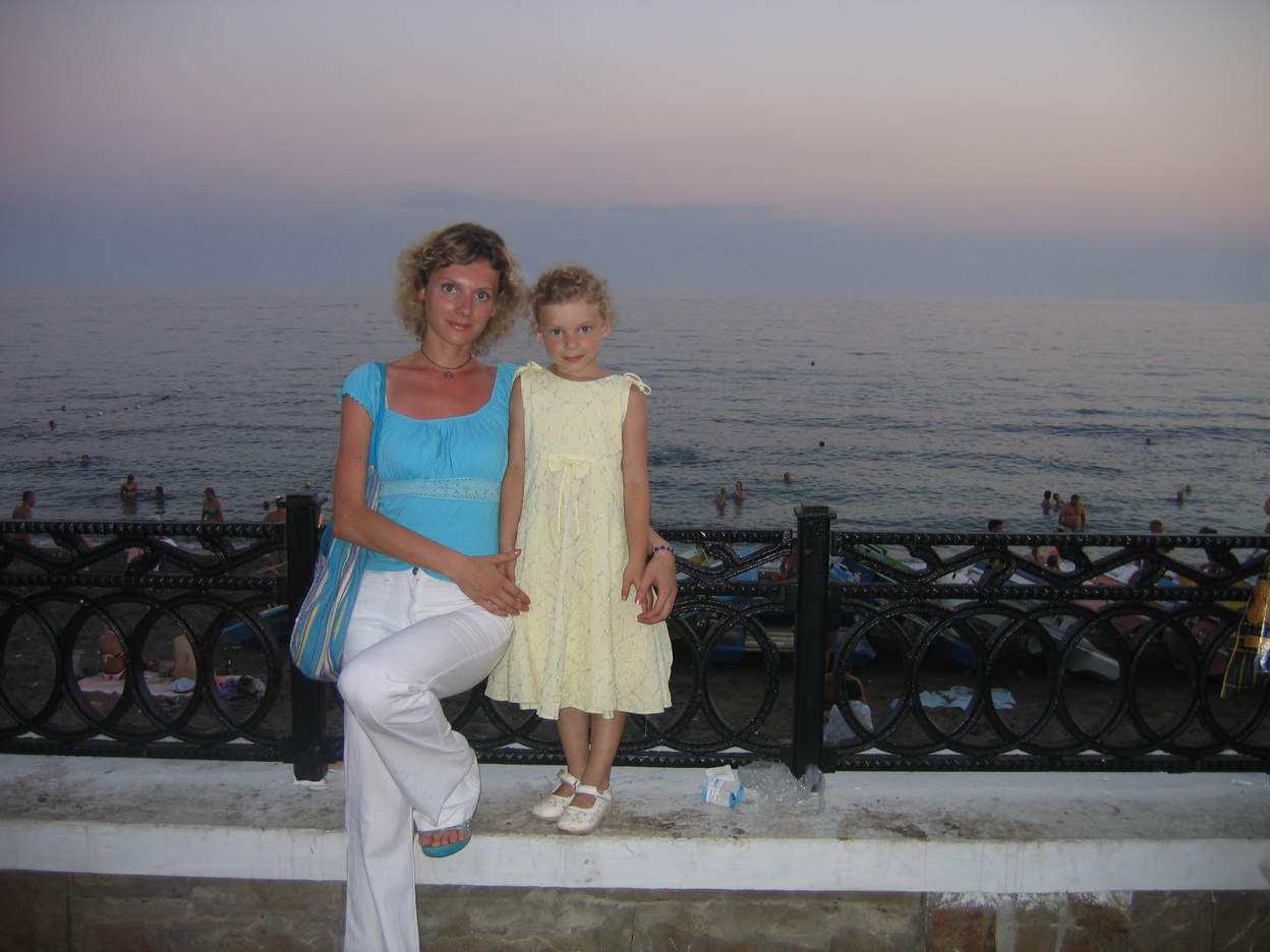 Мы на набережной. Море-2006