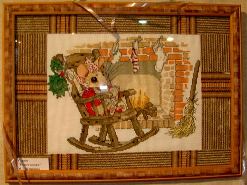 Мышка у камина. 