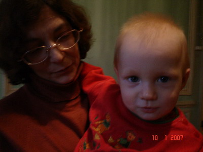 На руках у бабушки. Первое знакомство