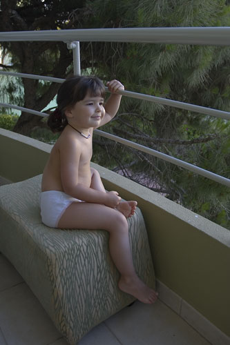 на балконе номера отеля. турция 2007