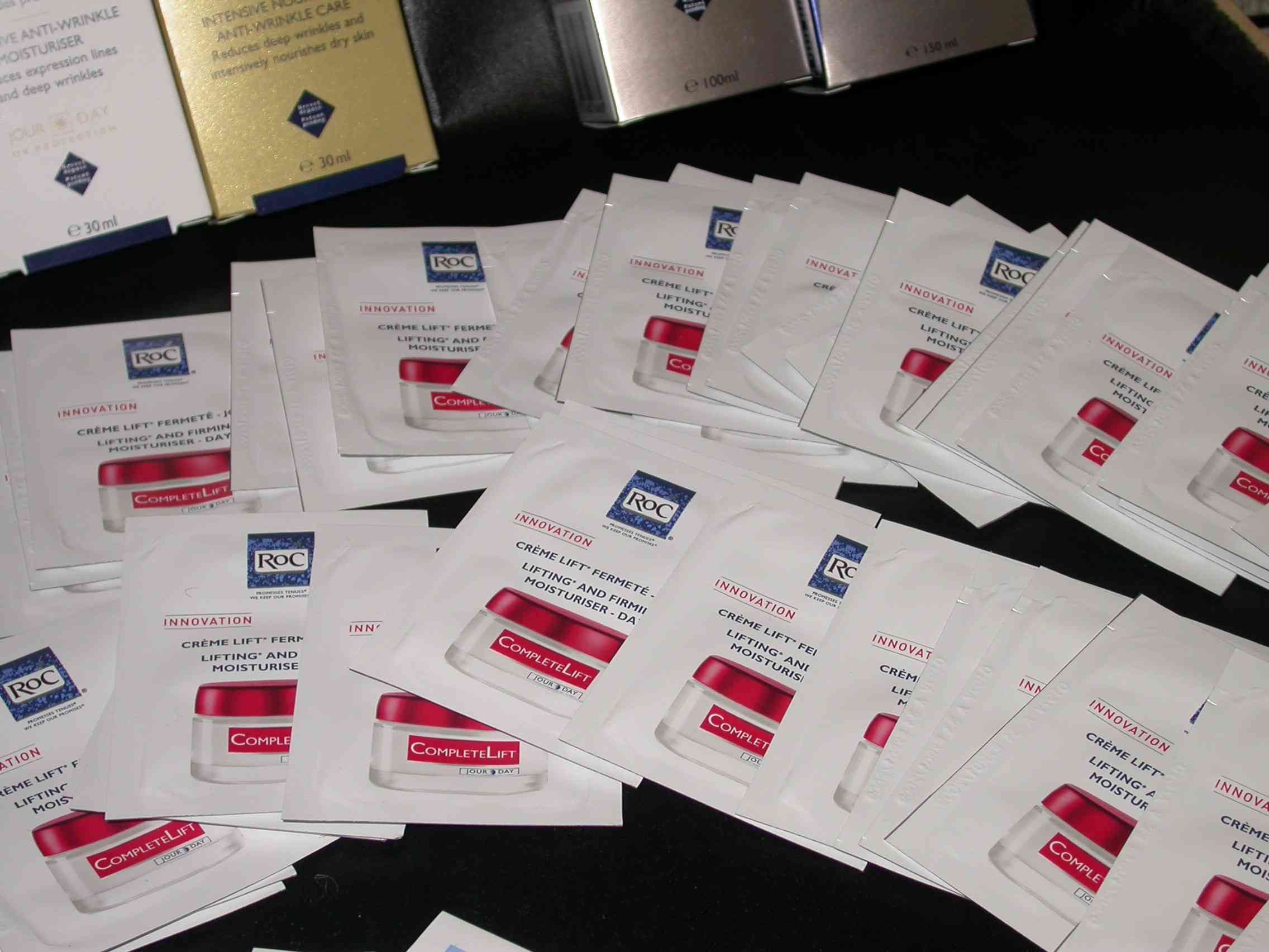 Подтягивающий крем дневной в сашетах (1,5 мл). Косметика R*o*C