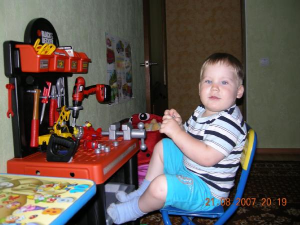 Мастер на все руки. Степе 3 года