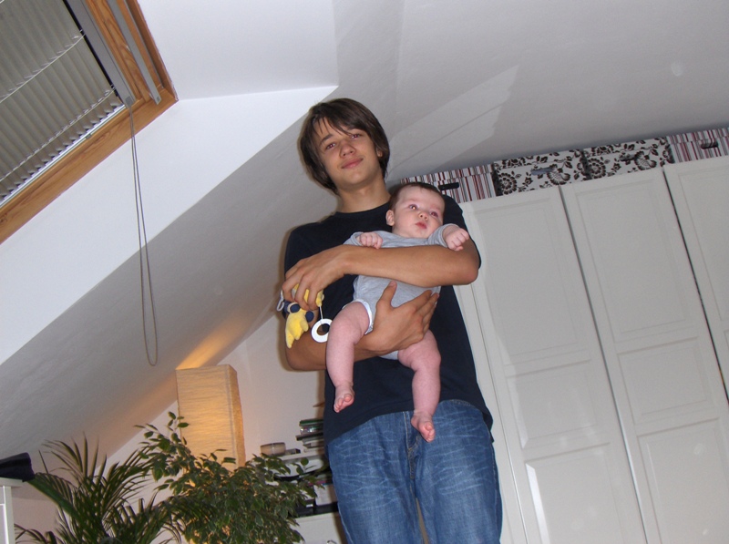 Старший Лёня с Максимкой.. 