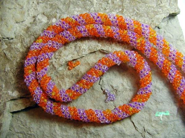 мой первый жгут. бисер