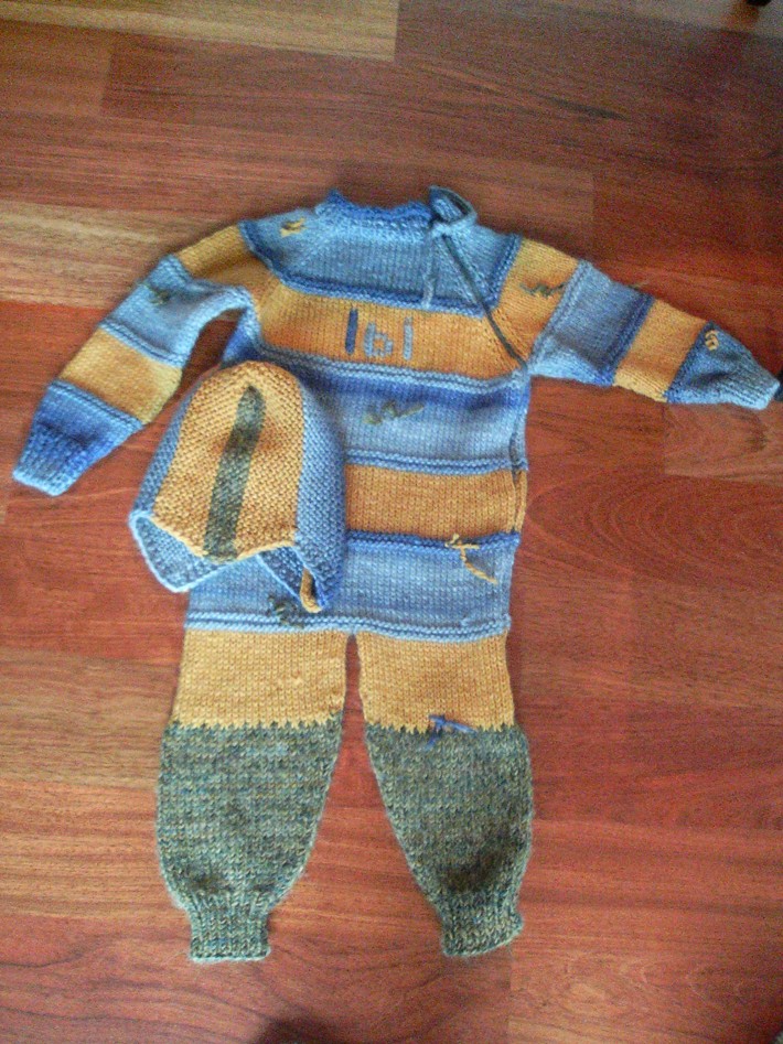 Комбинезон и шапочка для внука. 