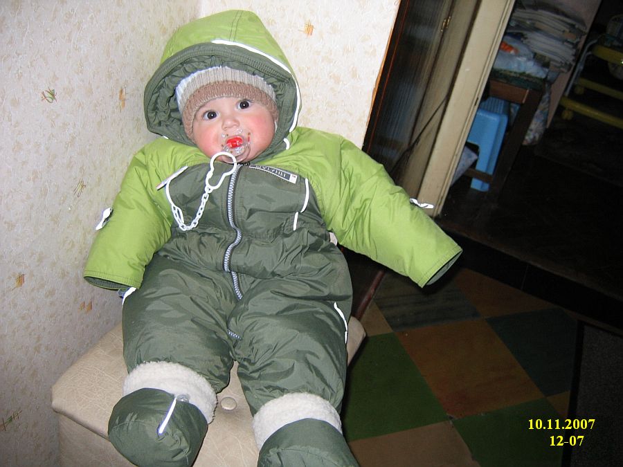 пишли с прогулки. 8-й месяц