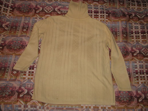 Свитер 46р.Цена 200р.. Женская одежда.