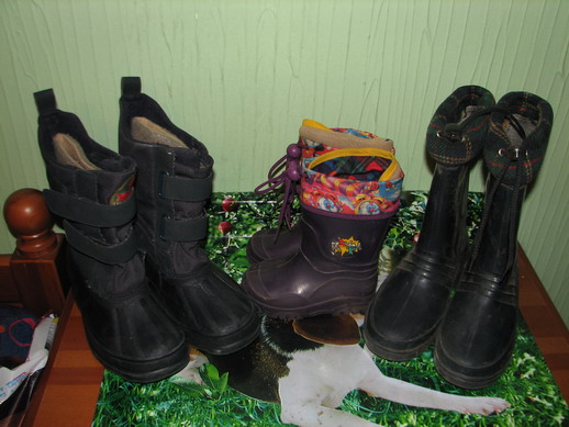 Сапоги Canadians раз.34,цена-150р(проданы),резиновые сапоги 34раз.100руб.резиновые Сапоги на ножку14.2см -100руб.. Детская обувь