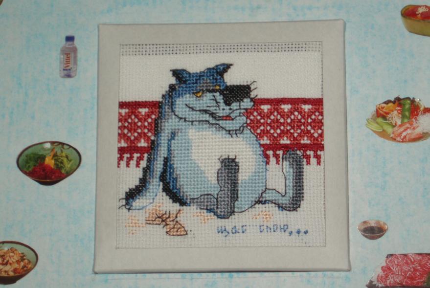 Волк крупнее. Вышивка
