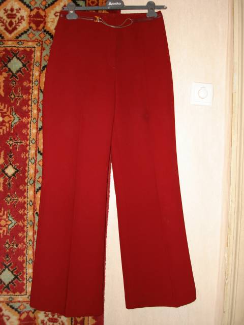 Брюки плотные р-р 44-46 350р. брюки,джинсы,шорты