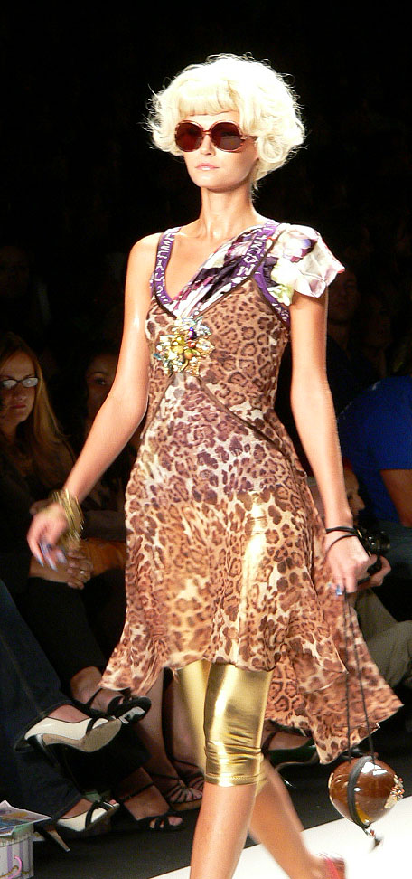 Модели дизайнера Heatherette