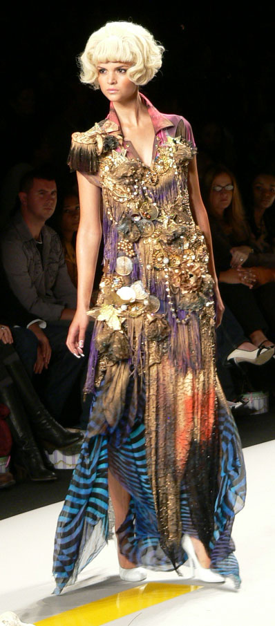 Модели дизайнера Heatherette