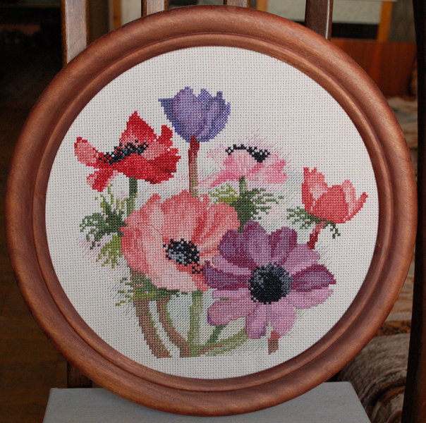 Анемоны. Вышитые работы