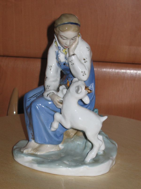 Сестрица Аленушка и козленочек. Статуэтки