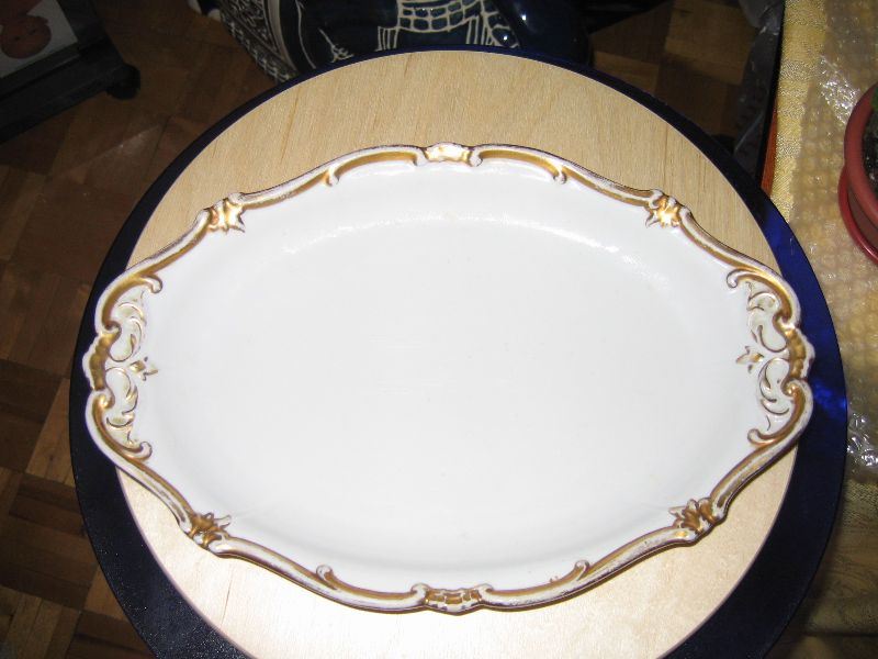 Нарядное старое блюдо . Посуда