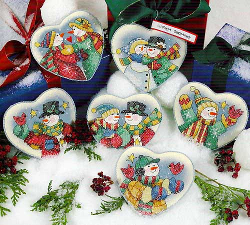 Dimensions Елочные игрушки. В работе