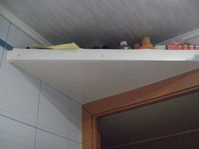 Полка угловая. Ванная