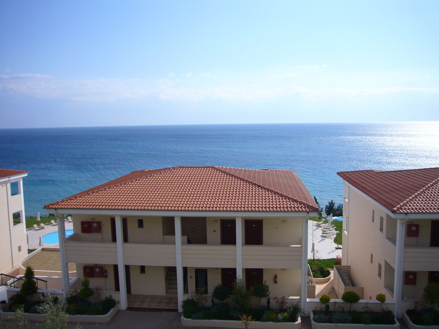 Oceania Club, вид из номера. Греция апрель 2007