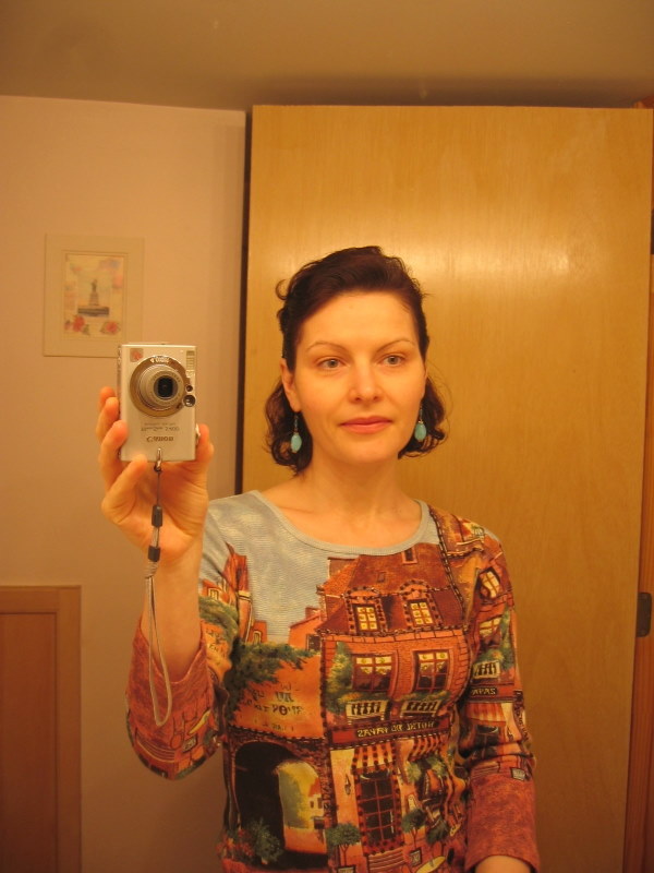 Голубые серёжки-висюльки. Наряды и причёски.