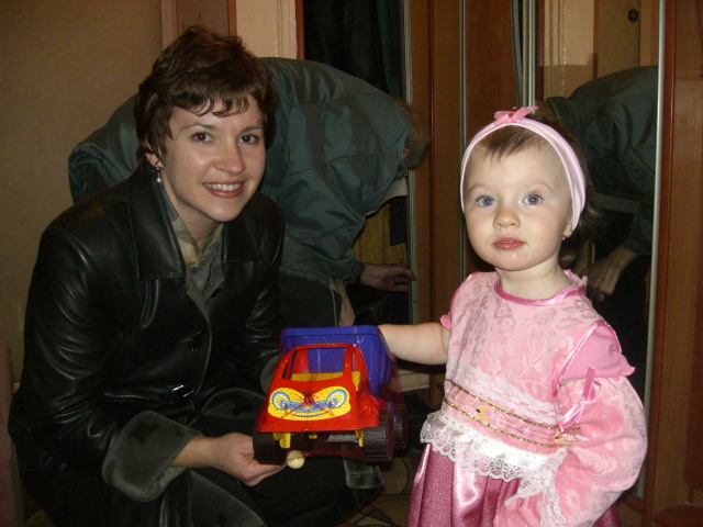 Вот и тетя Таша пришла . Празднование 2-хлетия Каришки