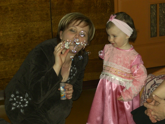 Ну, дай мне уже подуть. Празднование 2-хлетия Каришки