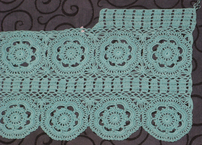 Двойной паровозик. Цветочные мотивы и полоски