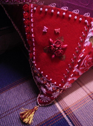 Красная подушка 4. Подушки