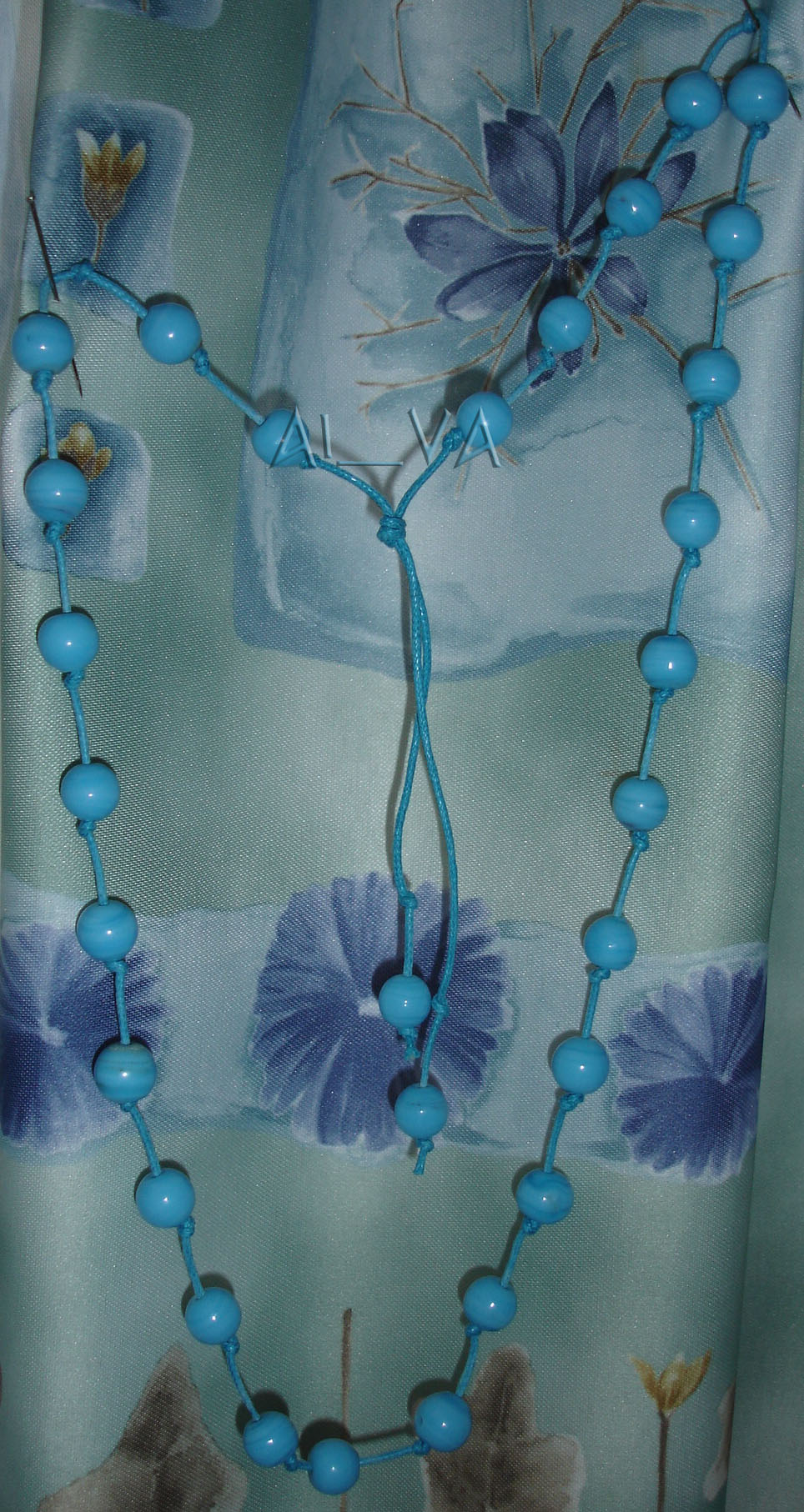 Украшения из бисера и др.