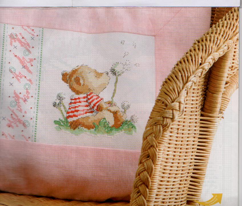 медвежонок  с  одуванчиком. детское