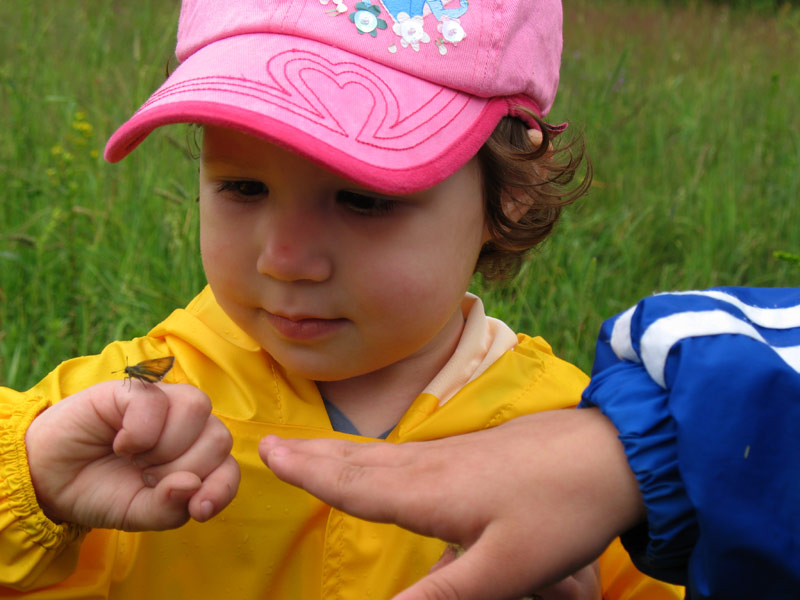 А я бабочек люблю, всех на ручку посажу .... ВАЛДАЙ 2007